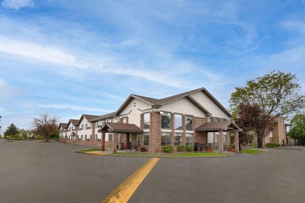 Super 8 By Wyndham Longmont/twin Peaks - Longmont, CO
