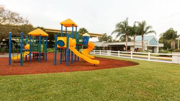 Children’s play area – outdoor