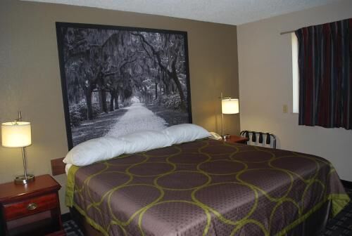 1 bedroom, down duvets, Select Comfort beds, in-room safe