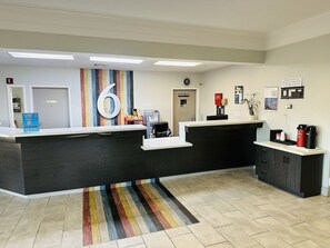 Reception - Motel 6 Mobile, AL – Airport Blvd (Mobile)