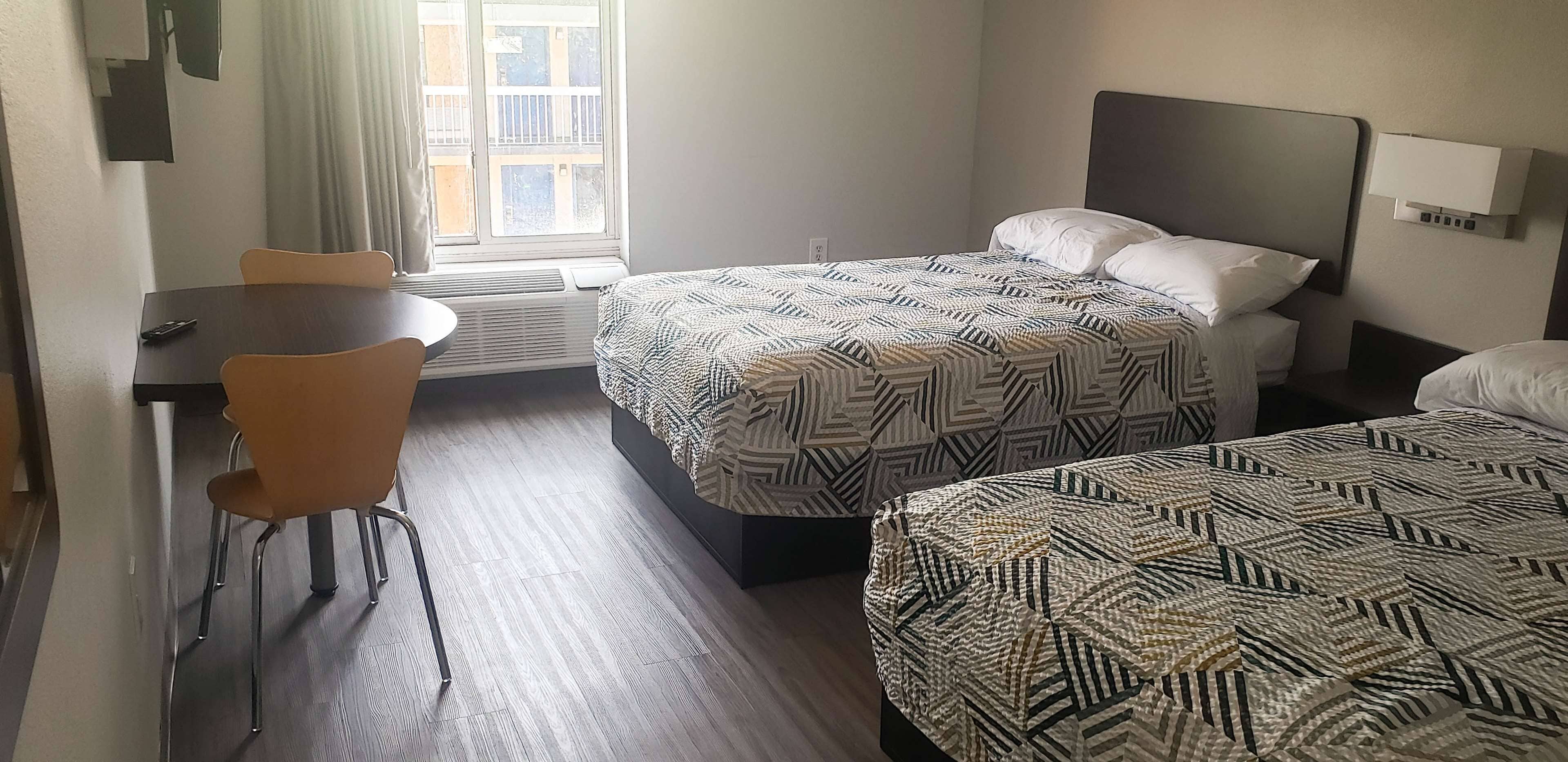 Laptop workspace, blackout drapes, free WiFi, bed sheets