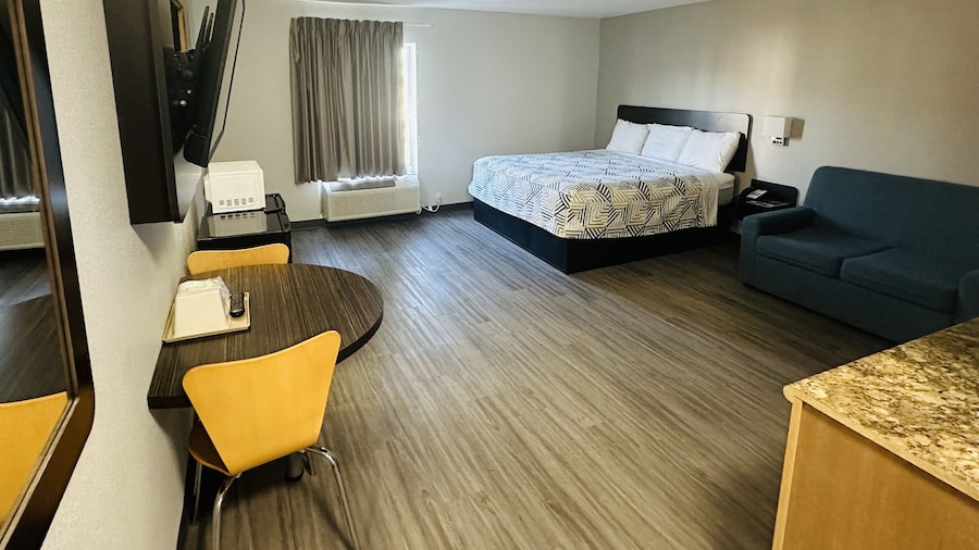 Motel 6 Mobile, AL – Airport Blvd