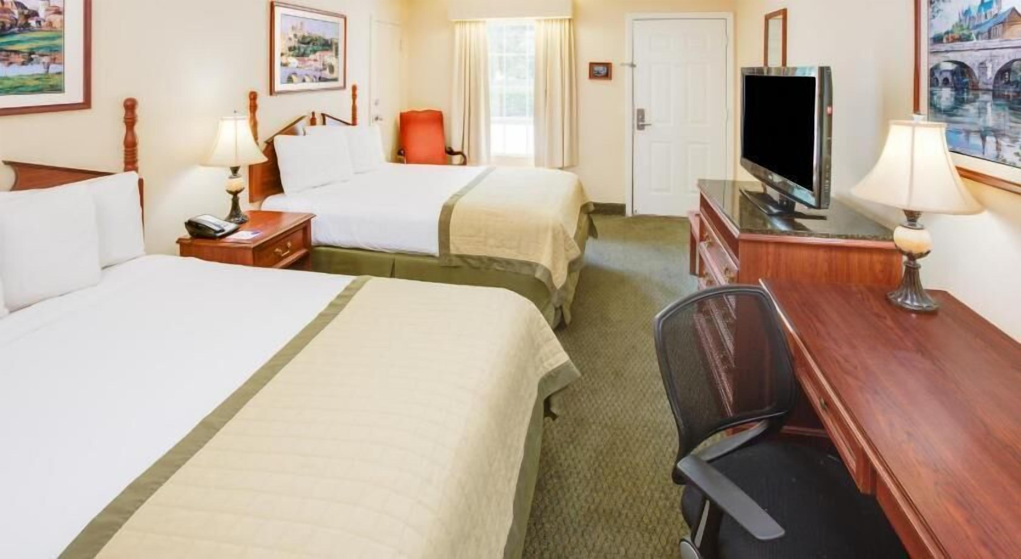 Desk, blackout drapes, iron/ironing board, free WiFi