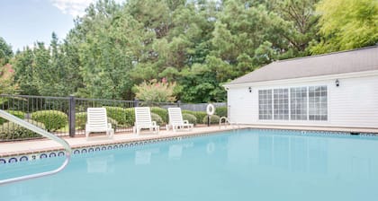Baymont by Wyndham Ozark