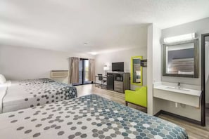 Suite, Multiple Beds