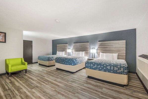 Suite, Multiple Beds | Desk, soundproofing, iron/ironing board, rollaway beds