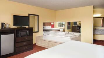 Decoración personalizada, muebles diferentes y escritorio