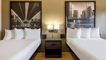 Desk, soundproofing, free WiFi, bed sheets