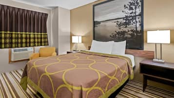 Quarto, 1 cama Queen, para não fumantes | Cofres nos quartos, escrivaninha, ferros/tábuas de passar roupa