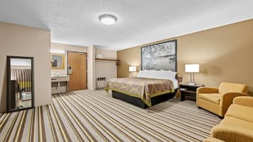 Studio Suite, 1 King Bed, Non Smoking | In-room safe, desk, iron/ironing board, free cribs/infant beds