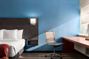 Chambre Exécutive, 1 très grand lit, non-fumeurs | Literie de qualité supérieure, bureau, rideaux occultants