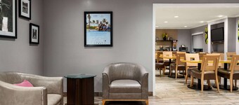 La Quinta Inn & Suites by Wyndham Chicago Tinley Park