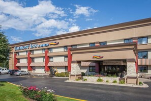 Exterior - Baymont by Wyndham Chicago/Alsip (Alsip)