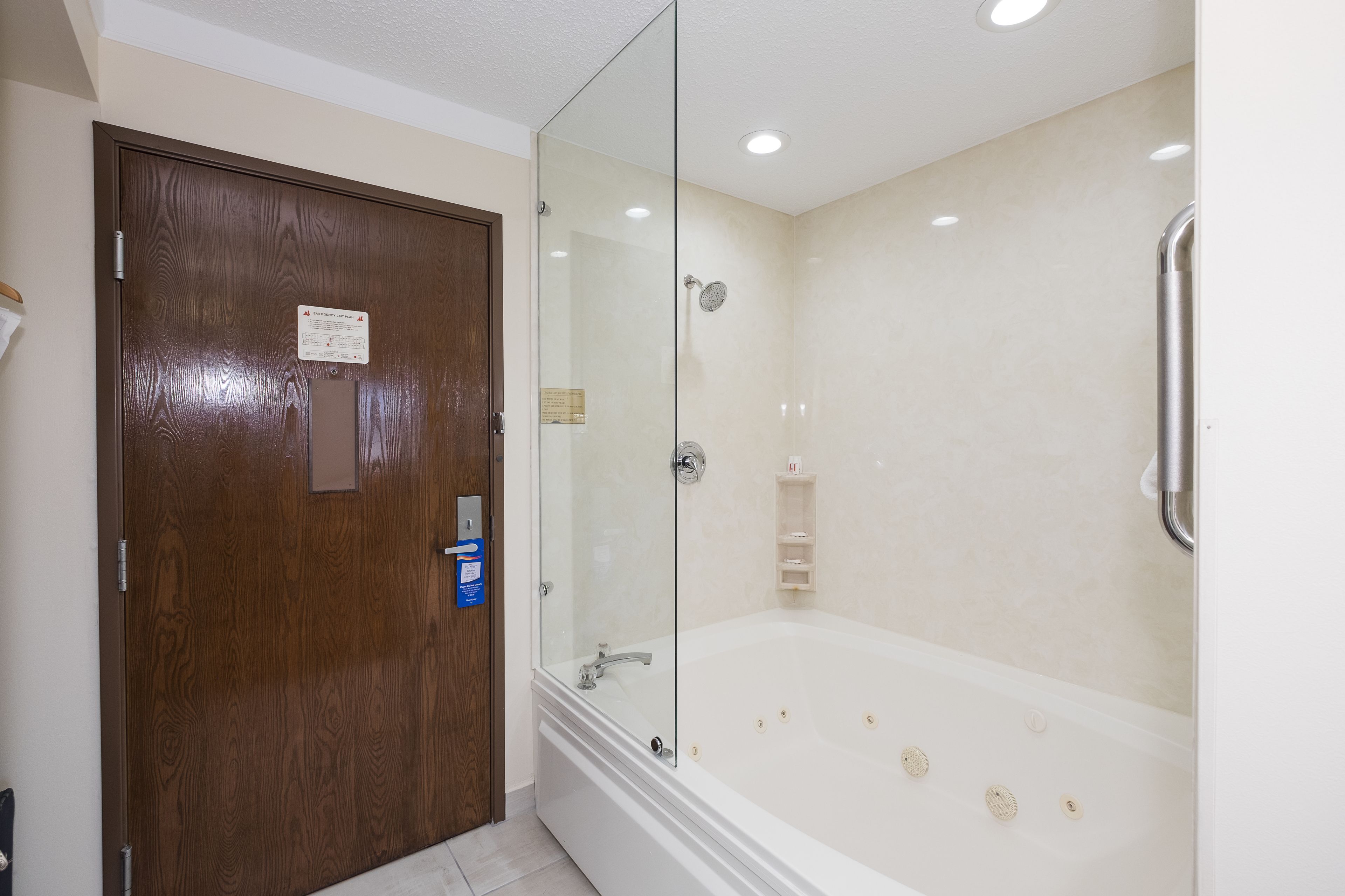 studio suite, 1 king bed, non smoking | bathroom shower