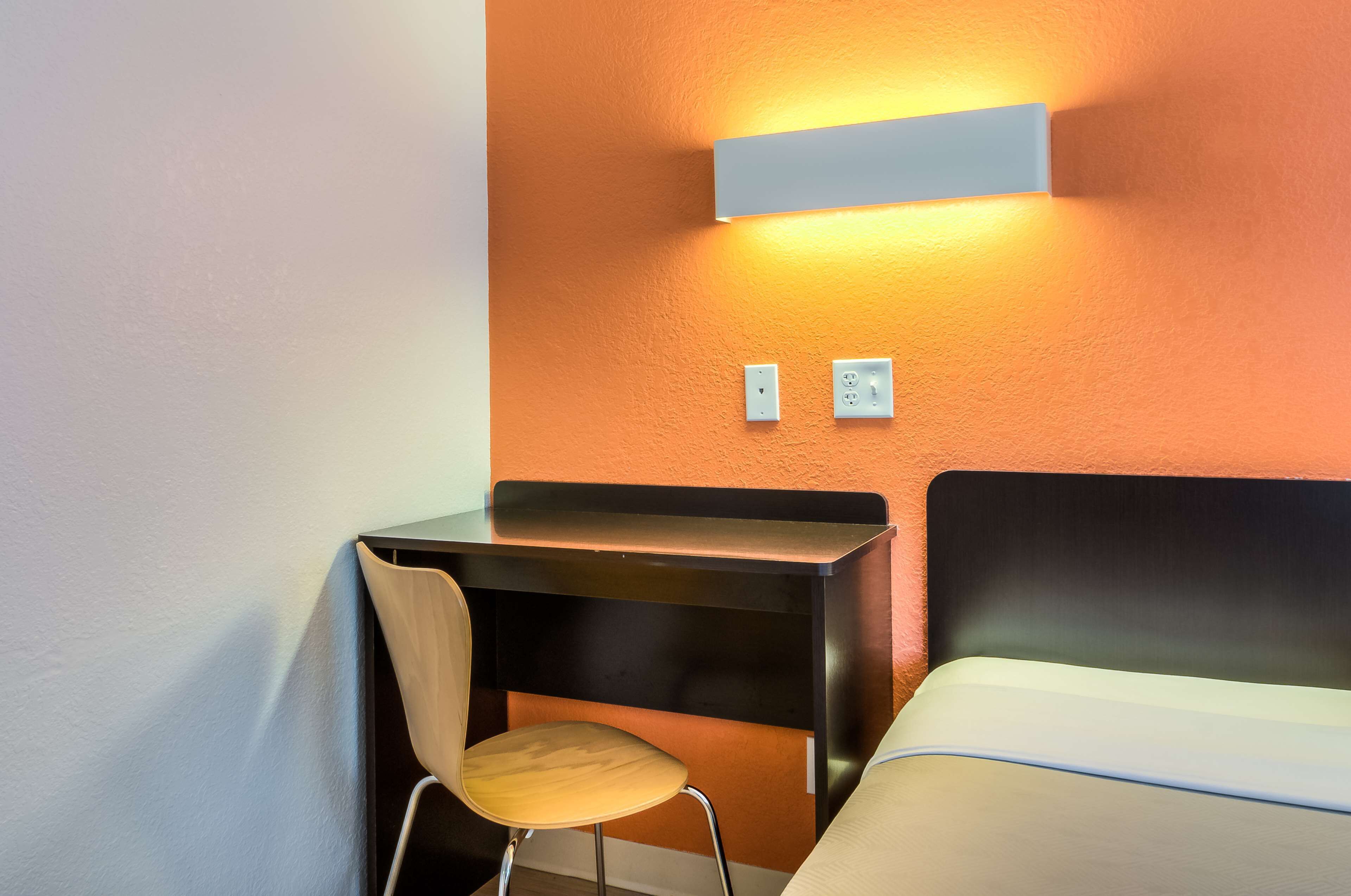 Photo - Motel 6-Arlington Heights, IL - Chicago North Central