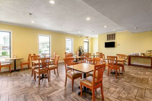 Free daily continental breakfast - Quality Inn New Orleans I-10 East (New Orleans)