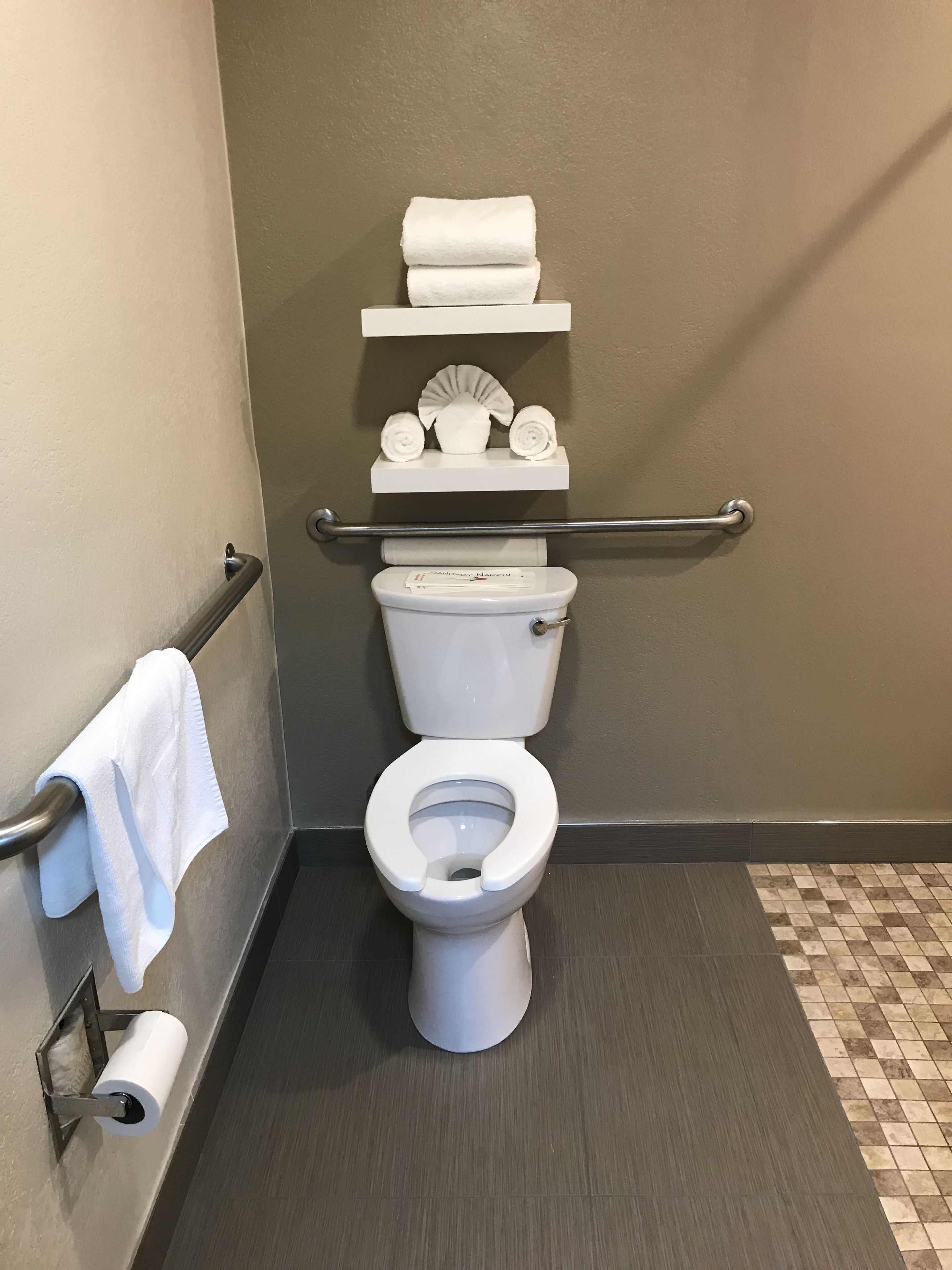 standard room, 2 queen beds, accessible, non smoking | bathroom | free toiletries, hair dryer, towels