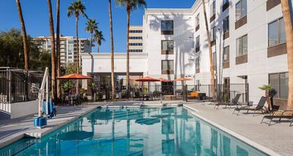 Hampton Inn Phoenix-Biltmore