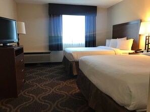 Non Smoking Queen Suite | In-room safe, desk, laptop workspace, iron/ironing board - Ashmore Inn and Suites (Lubbock)