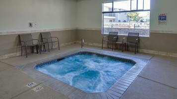 Indoor spa tub
