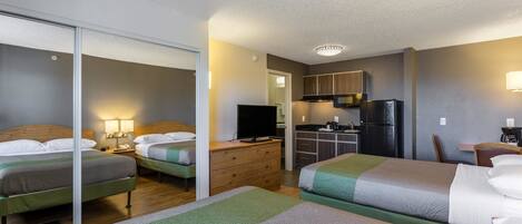 Ferros/tábuas de passar roupa, Wi-Fi de cortesia, roupa de cama