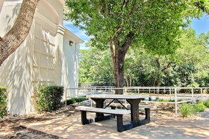 BBQ/picnic area