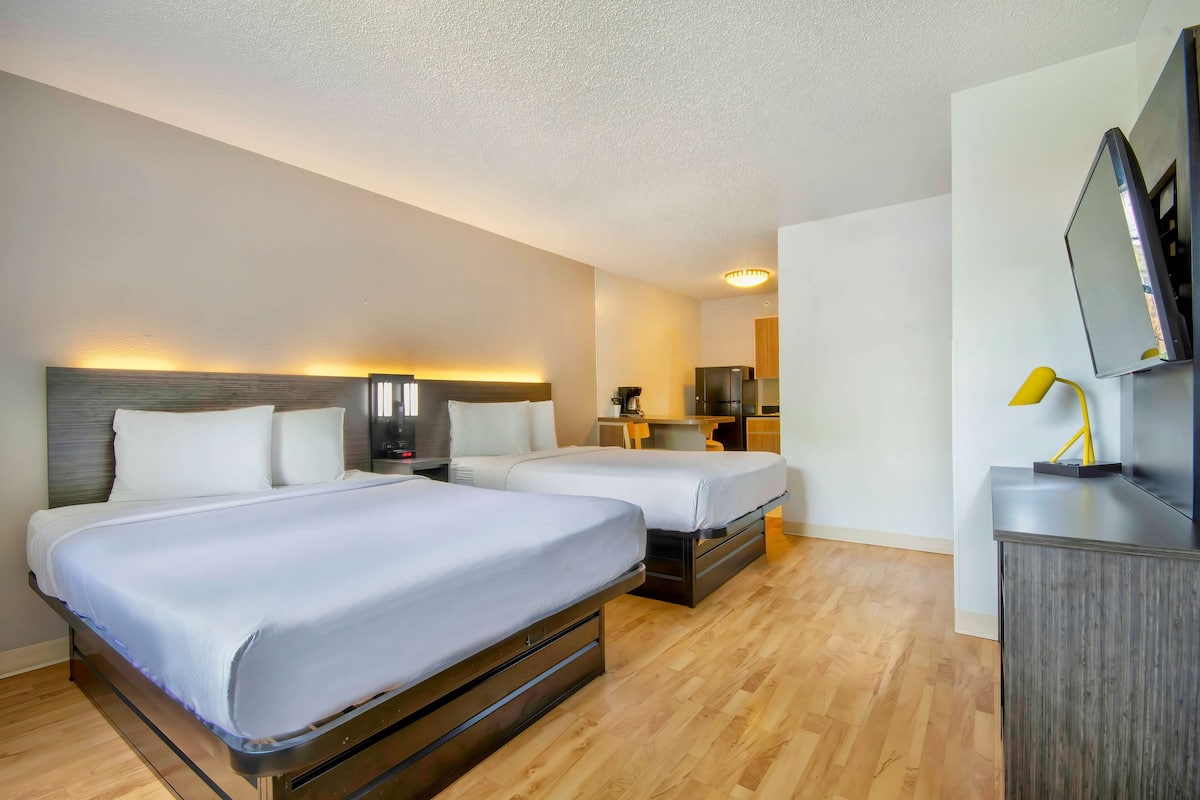 1 bedroom, desk, laptop workspace, free WiFi