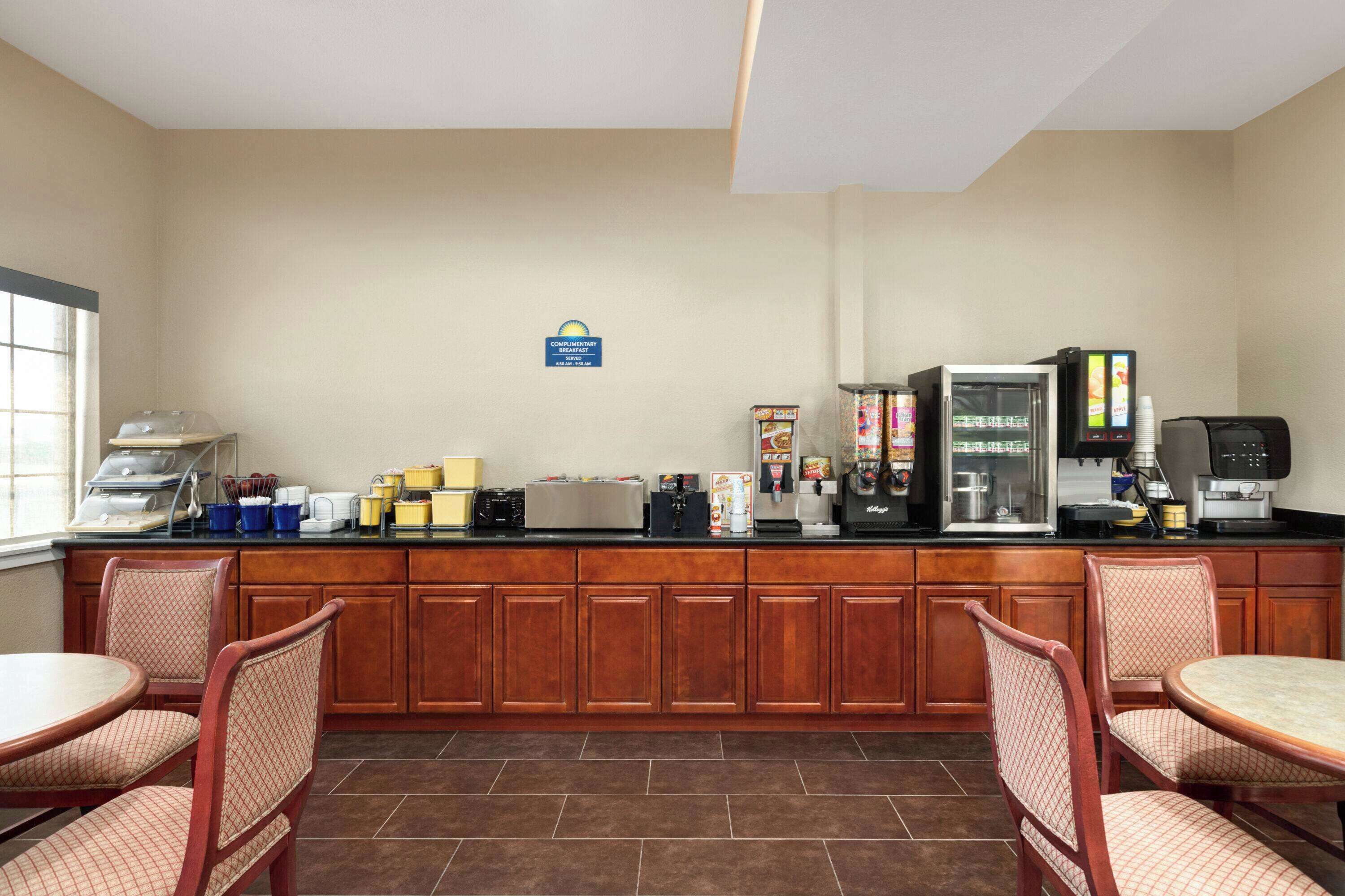 Foto - Days Inn by Wyndham San Antonio Near Fiesta Park