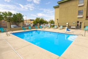 Seasonal outdoor pool, sun loungers