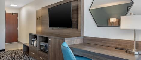 Habitación estándar, 1 cama King size, para no fumadores, refrigerador y microondas (with Sofabed) | Escritorio, cortinas blackout y insonorización