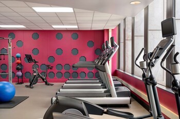 Fitness facility at Hilton Motif Seattle