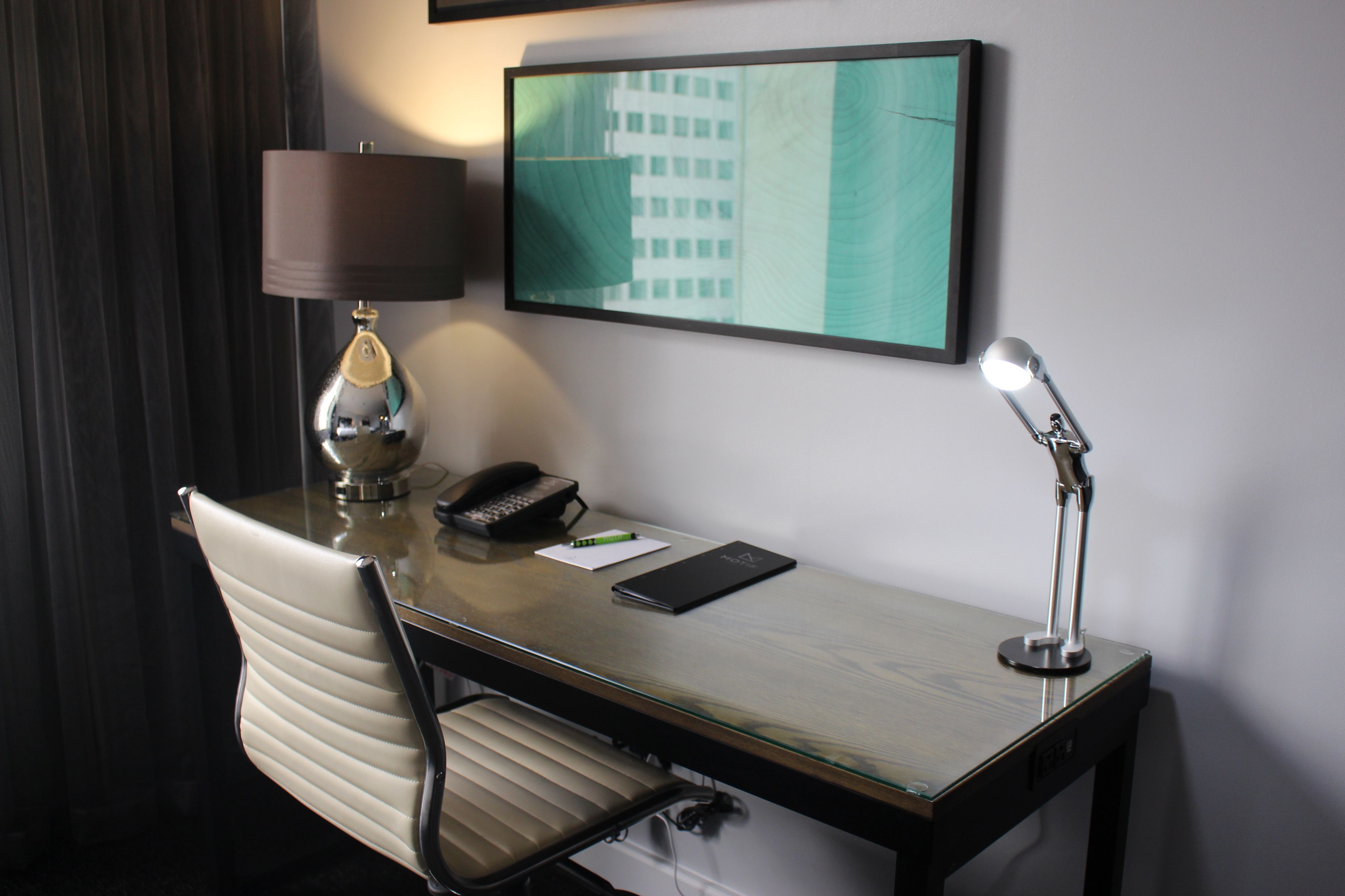 room, 1 queen bed | 1 bedroom, premium bedding, pillow-top beds, in-room safe