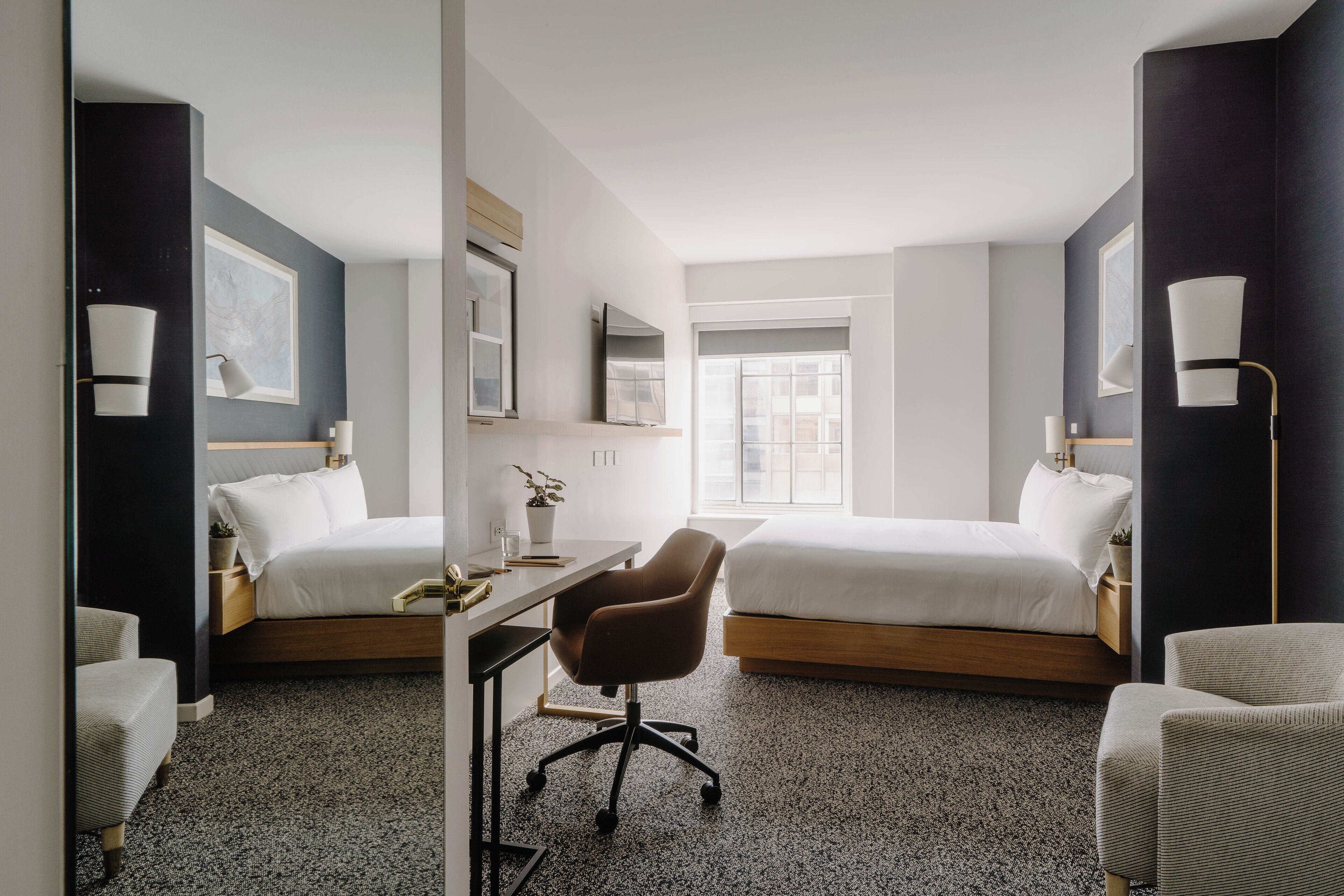 1 phòng ngủ, bộ đồ giường cao cấp, két bảo mật tại phòng, bàn 