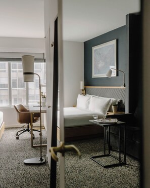 Chambre supérieure, cuisinette | 1 chambre, literie de qualité, coffre-fort, bureau