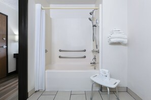 Combined shower/bathtub, free toiletries, hair dryer, towels - Super 8 by Wyndham Grapevine/DFW Airport Northwest (Grapevine)