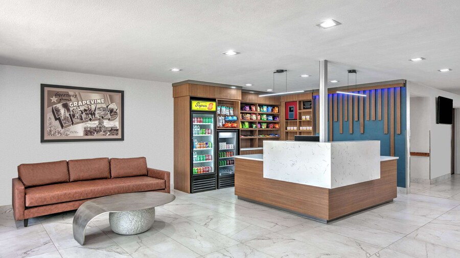 Super 8 by Wyndham Grapevine/DFW Airport Northwest