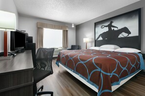 In-room safe, desk, laptop workspace, blackout drapes - Super 8 by Wyndham Grapevine/DFW Airport Northwest (Grapevine)