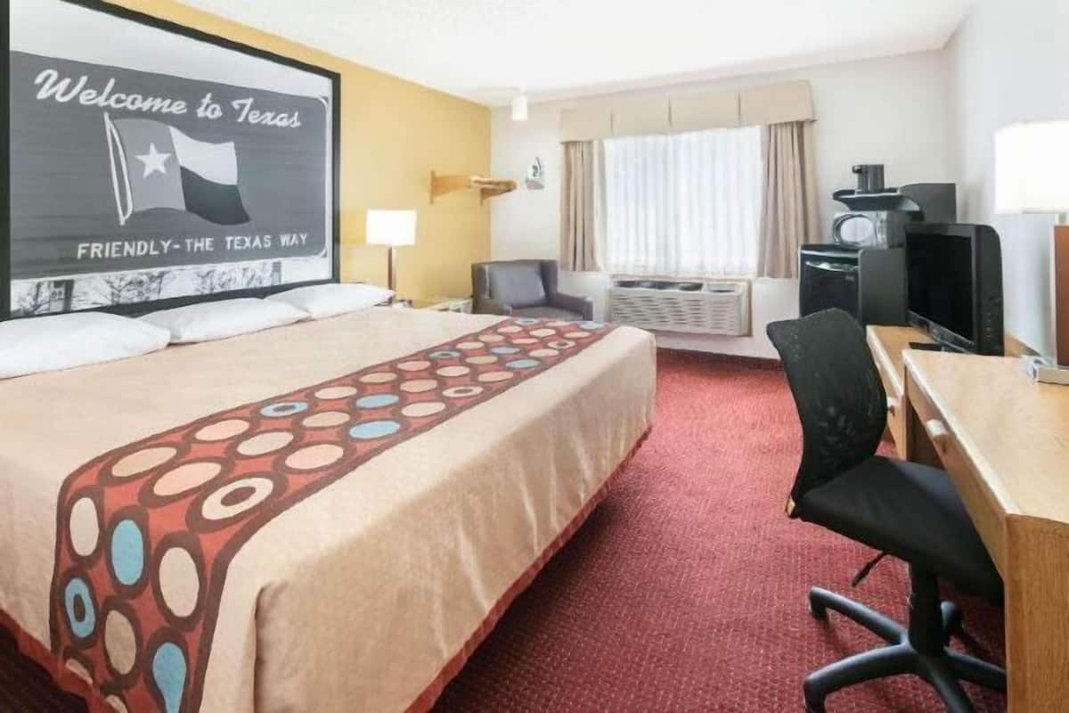 Caja de seguridad en la habitación y escritorio