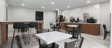 Desayuno continental incluido todos los días