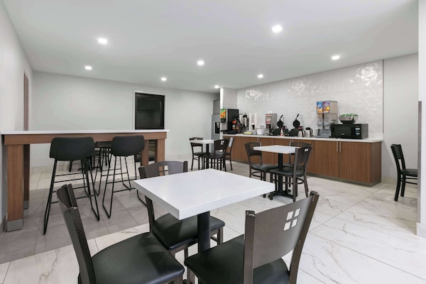 Café da manhã continental grátis todos os dias