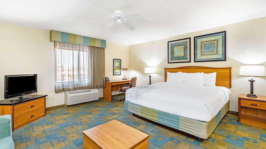 La Quinta Inn & Suites by Wyndham El Paso East