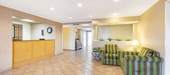 La Quinta Inn & Suites by Wyndham El Paso East