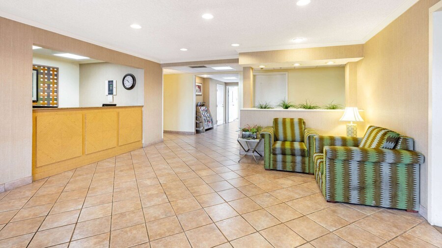 La Quinta Inn & Suites by Wyndham El Paso East