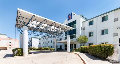 Motel 6 Irving, TX - DFW Airport North