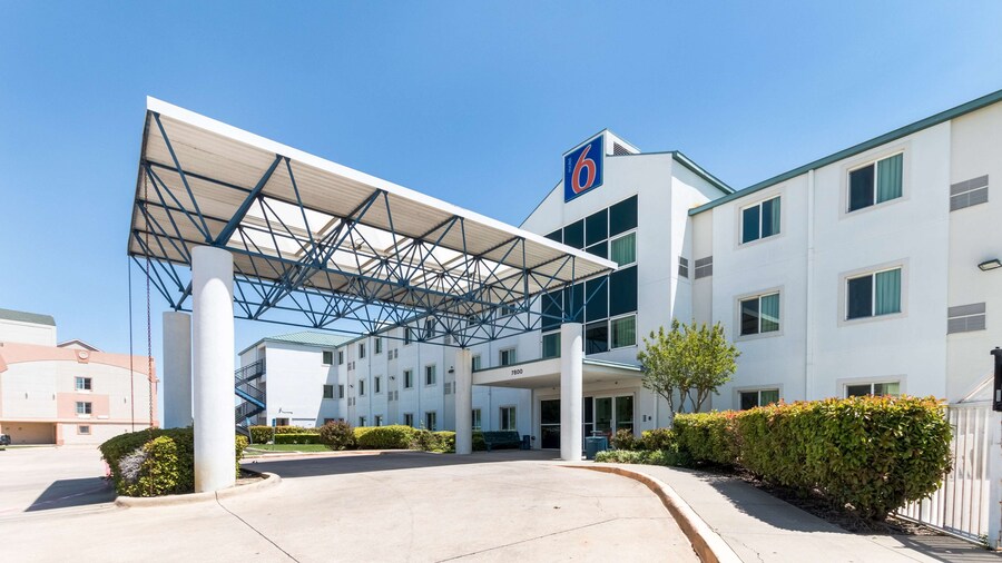 Motel 6 Irving, TX - DFW Airport North