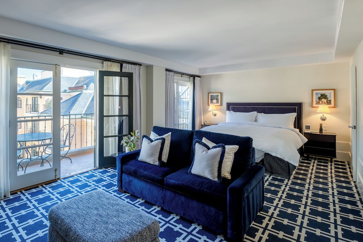 Deluxe Suite, Balcony