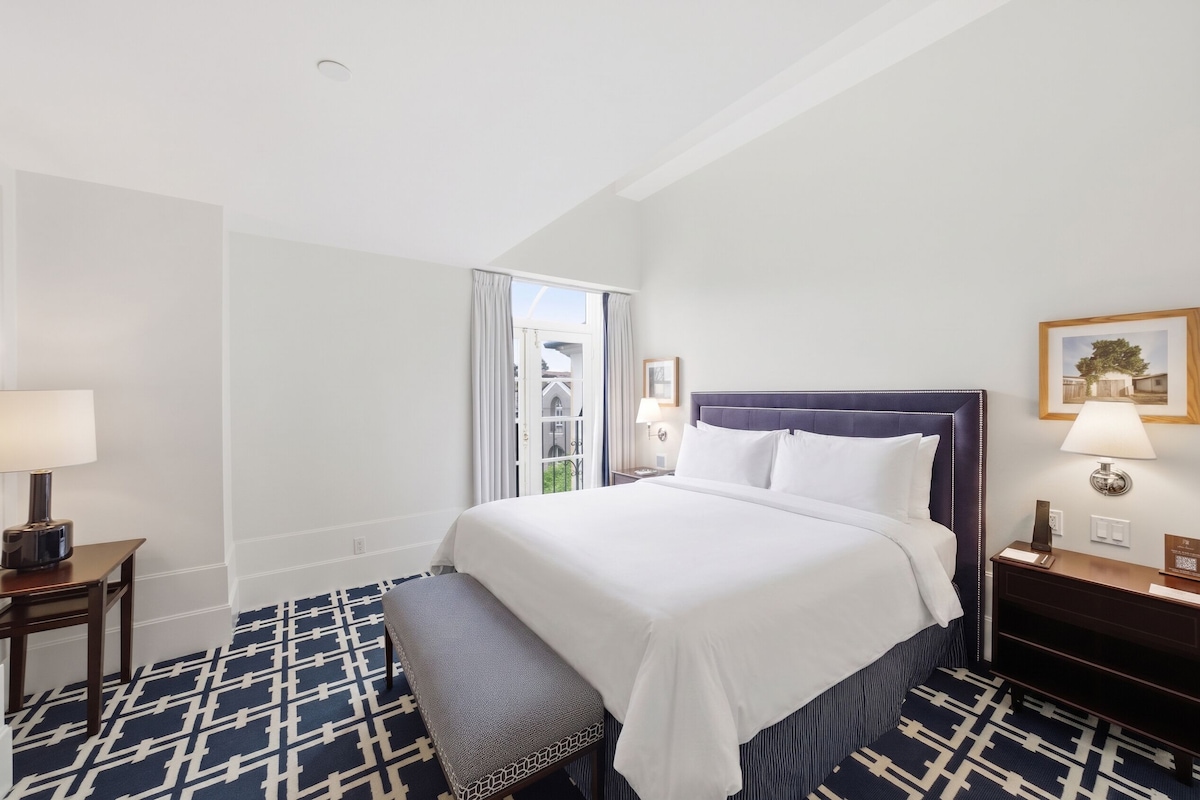 ملاءات من القطن المصري وأغطية فراش متميزة وألحفة محشوة بالريش
