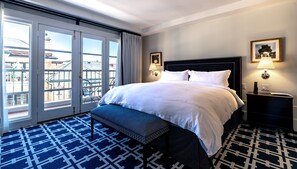 Deluxe Room, 1 King Bed | 1 bedroom, Egyptian cotton sheets, premium bedding, down comforters