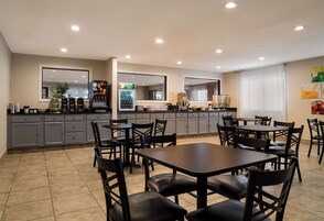 包含每日欧式早餐