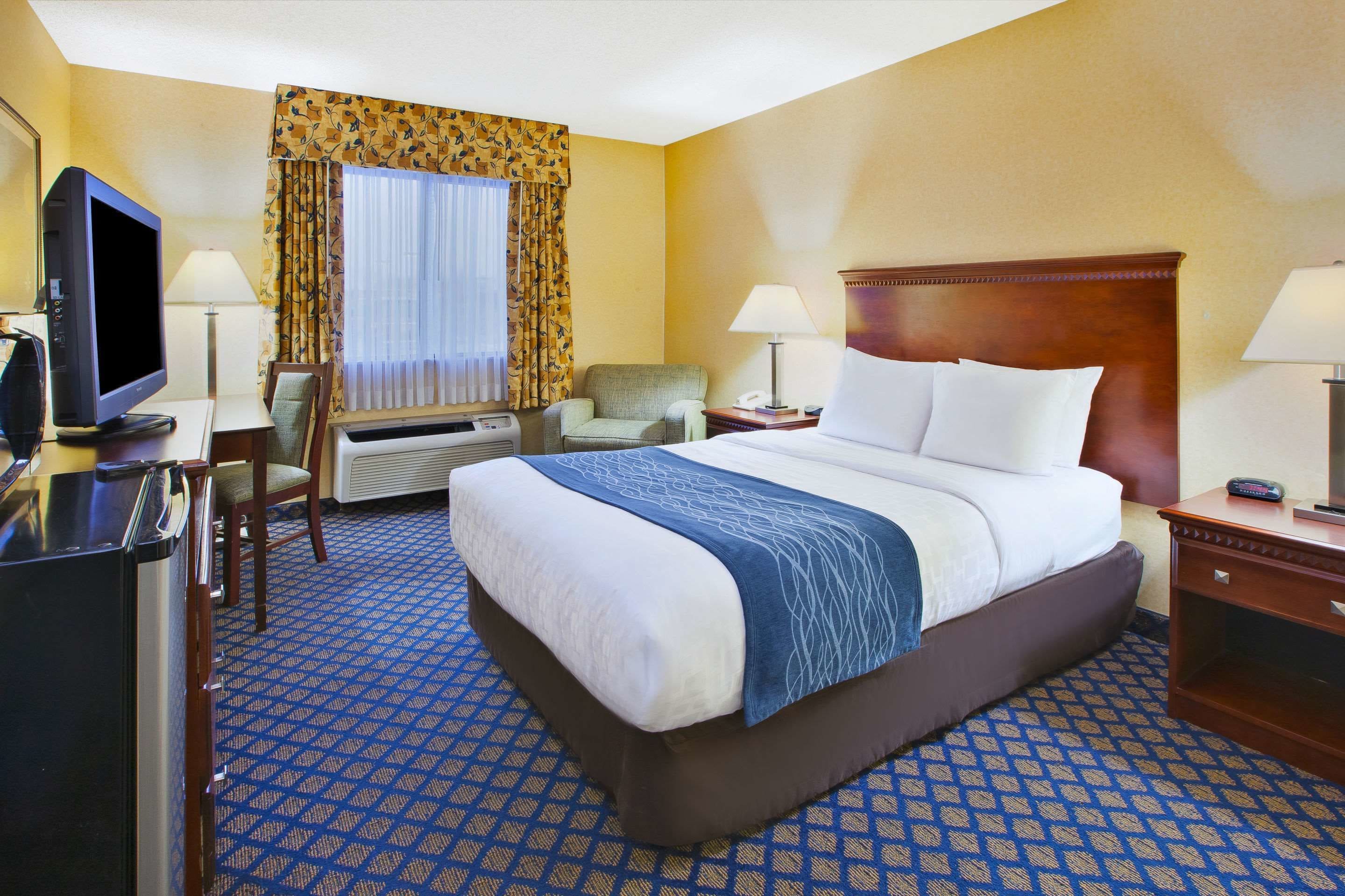 Sengetøy av topp kvalitet, safe på rommet, skrivebord og lydisolert